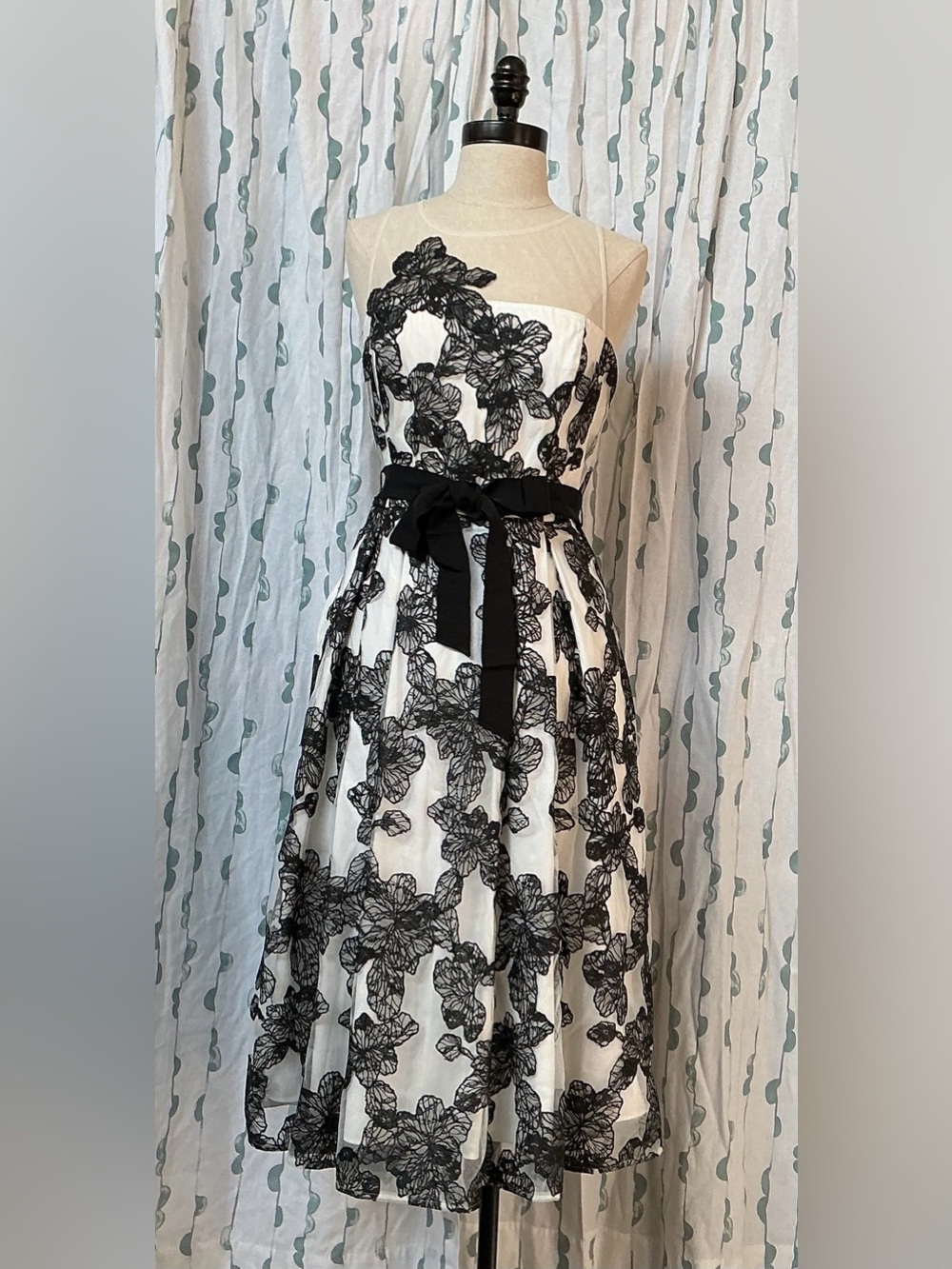 White House Black Market Dress Size 10 Petite